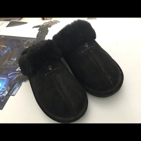 Bear Paw Black Slippers Size 9 Woman’s - Picture 6 of 10